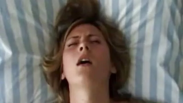 رجل في قناع اجنبيه سكسيه أسود اغتصاب امرأة نائمة نيكي بروكس