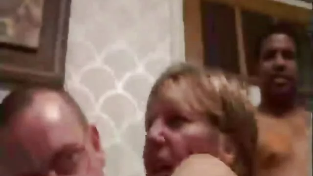 الجسد مقاطع فيديو سكسيه اجنبيه من امرأة مع سائق سيارة أجرة