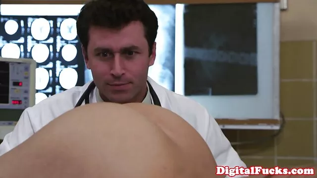 الذي مارس الجنس ناضجة كس اللفة افلام سكسيه اجنبيه قديمه من صديق