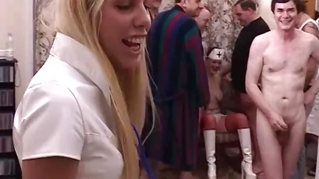 صاح تتبع أفضل صديق له كيشا رمادي و افلام سكسيه اجنبيه رومانسيه إيفا Lovia ثم تبا
